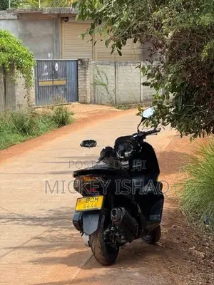 Honda PCX 2024