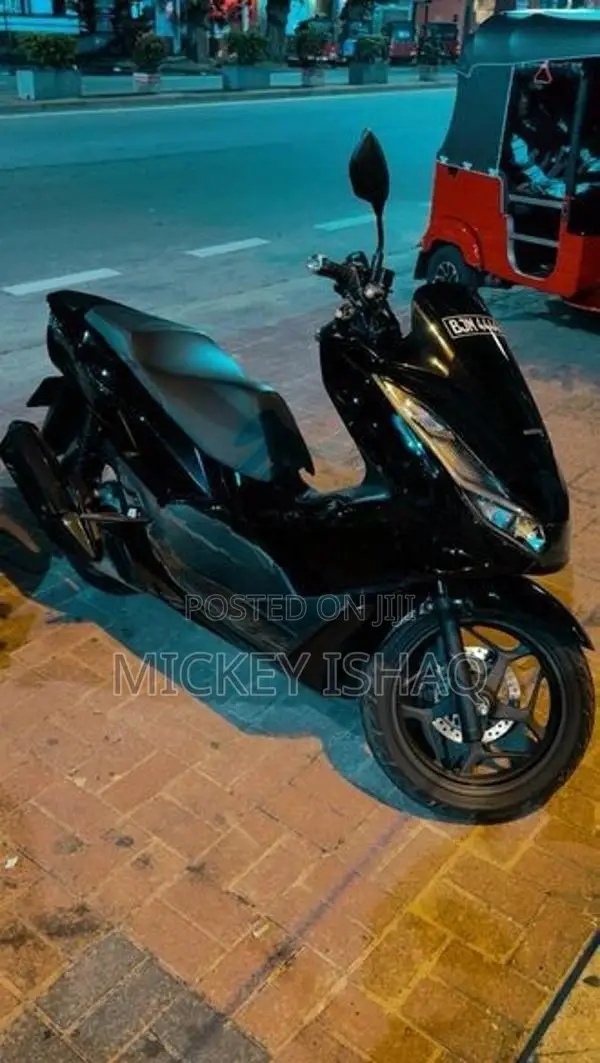 Honda PCX 2024