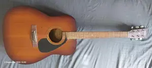 Yamaha F310 Guitar