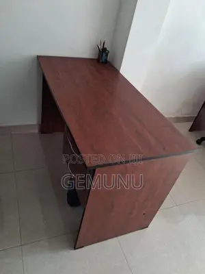 Damro Executive Tables