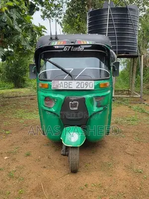 Bajaj RE 2015