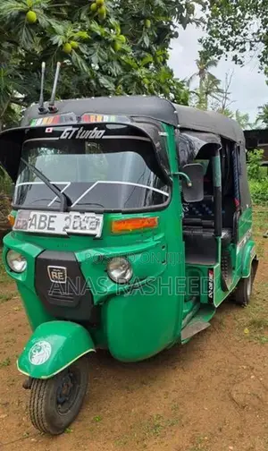 Bajaj RE 2015