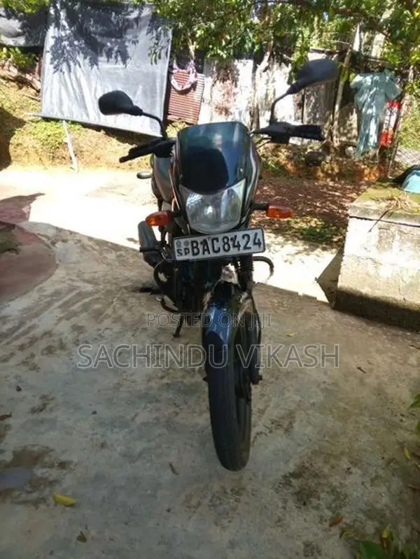 Bajaj Platina 2016