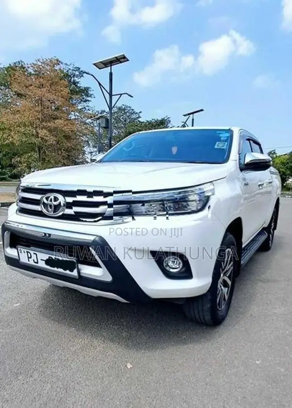 Toyota Hilux V Grade 2018