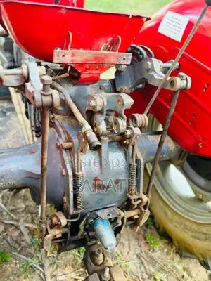 Massey-Ferguson 135 DL 1995 Tractor (Used)