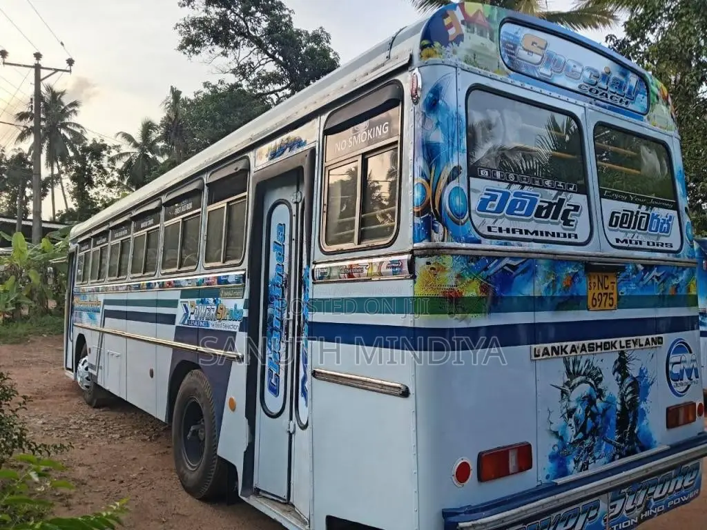 Ashok-Leyland Viking 2007 Bus (Used)