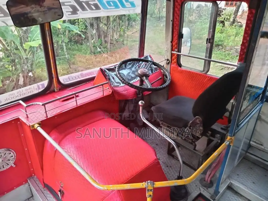 Ashok-Leyland Viking 2007 Bus (Used)
