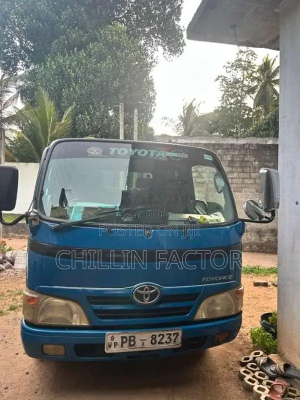 Toyota Toyoace 2004 Crew Cab (Used)