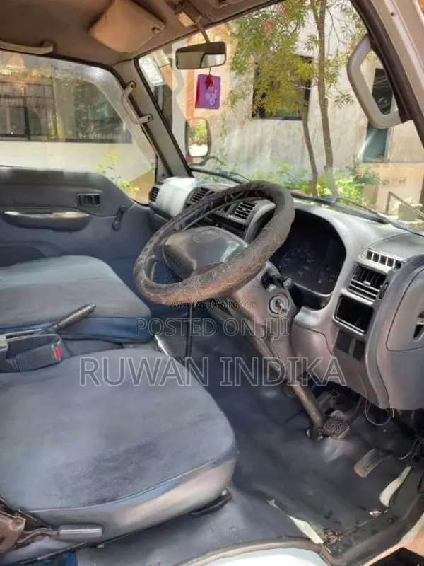 Mazda Brawny 2000 Crew Cab (Used)
