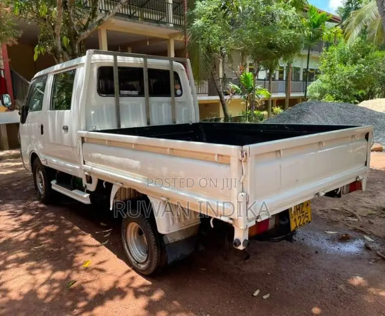 Mazda Brawny 2000 Crew Cab (Used)