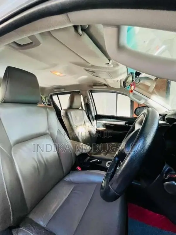 Toyota Hilux 2017 Pickup (Used)