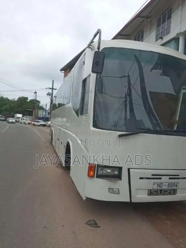 Isuzu Journey 2001 Bus (Used)