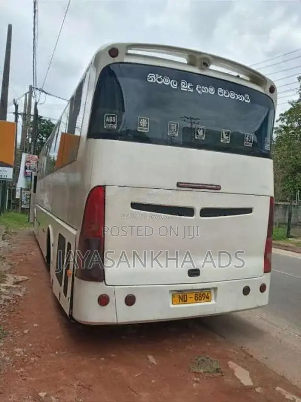 Isuzu Journey 2001 Bus (Used)