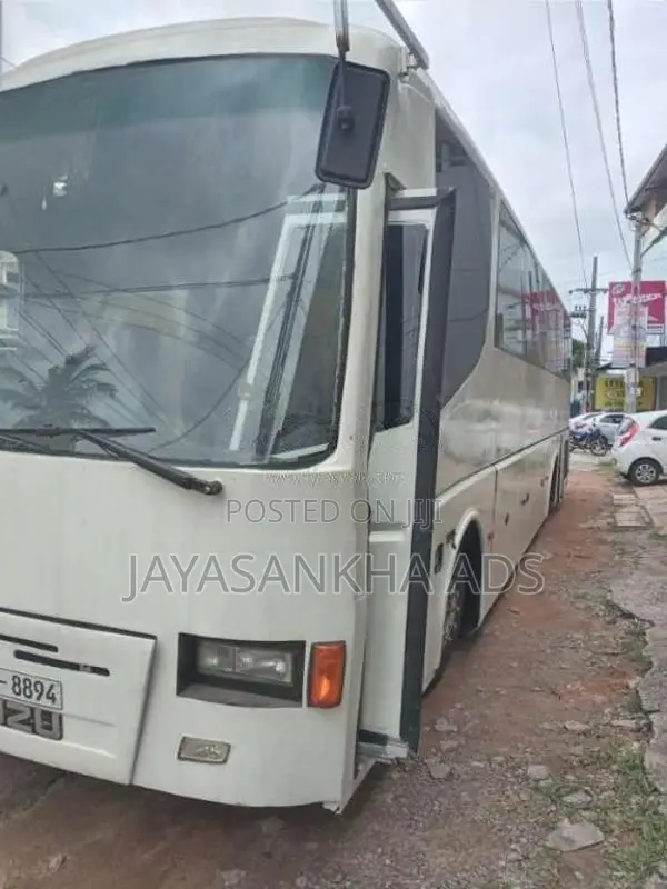 Isuzu Journey 2001 Bus (Used)