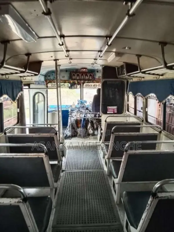 Ashok-Leyland Comet 2004 Bus (Used)