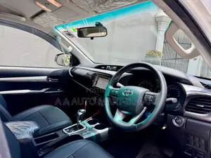 Toyota Hilux 2020 Pickup (Used)