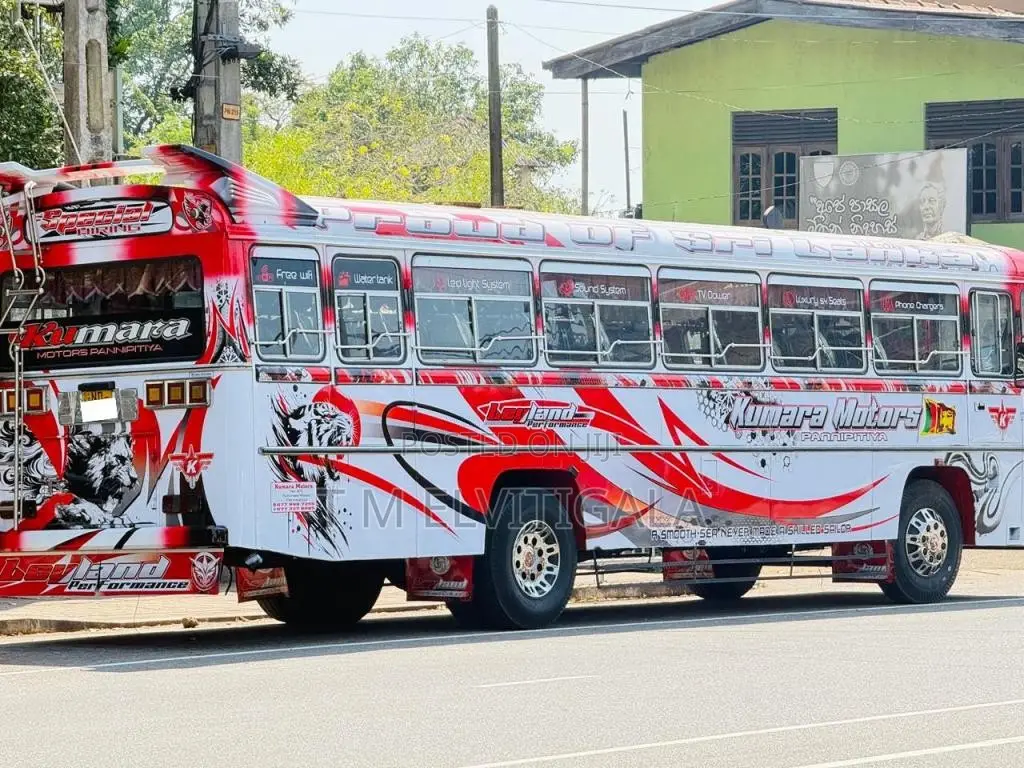 Ashok-Leyland Viking 2007 Bus (Used)