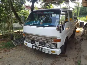Toyota CrewCab 1988 Crew Cab (Used)