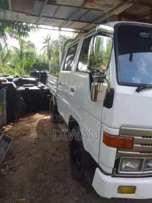Toyota CrewCab 1988 Crew Cab (Used)