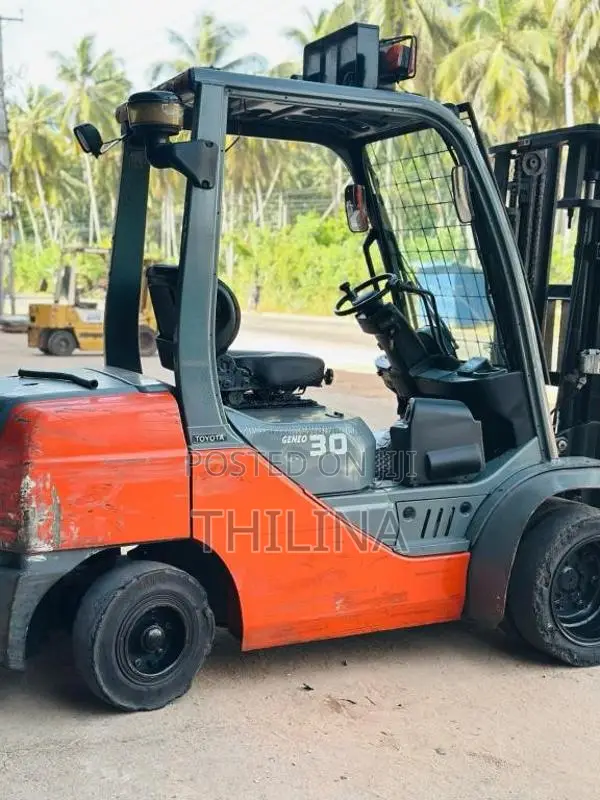 Toyota Forklift Ton 3 2010 Heavy-Duty Unregistered (Recondition)