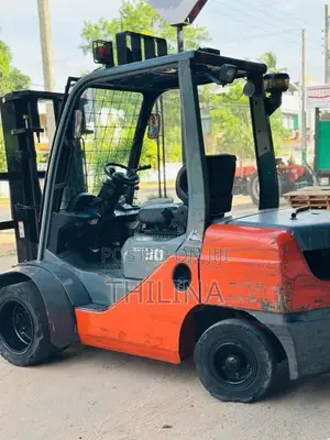 Toyota Forklift Ton 3 2010 Heavy-Duty Unregistered (Recondition)