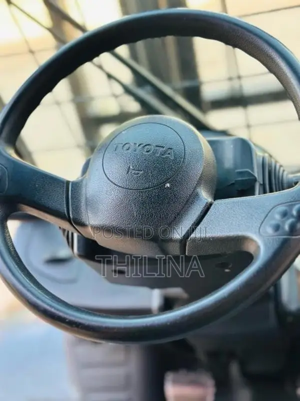 Toyota Forklift Ton 3 2010 Heavy-Duty Unregistered (Recondition)