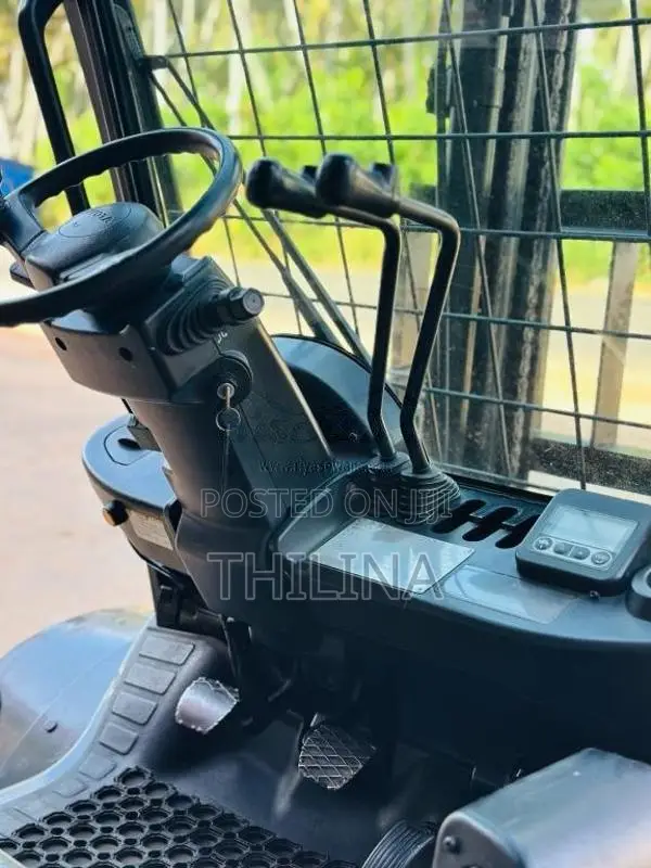 Toyota Forklift Ton 3 2010 Heavy-Duty Unregistered (Recondition)