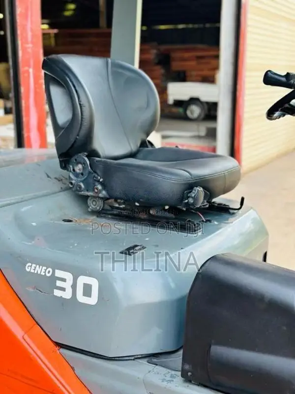 Toyota Forklift Ton 3 2010 Heavy-Duty Unregistered (Recondition)