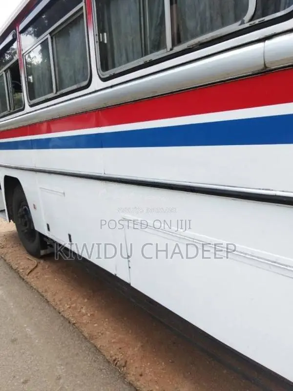 Ashok-Leyland Hino Power 2006 Bus (Used)