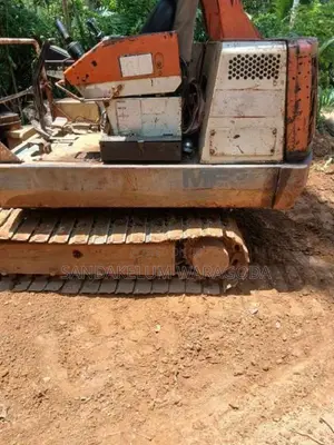 Mitsubishi ME30 2015 Heavy-Duty (Used)
