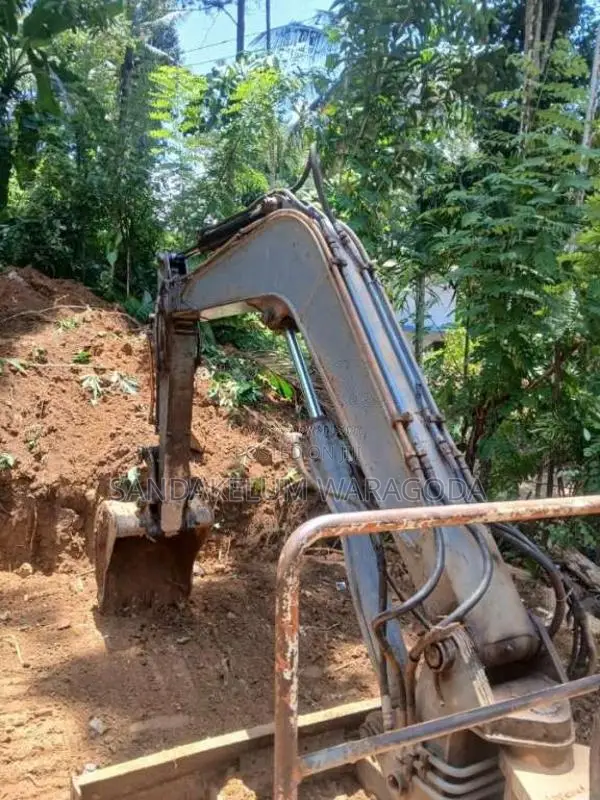Mitsubishi ME30 2015 Heavy-Duty (Used)