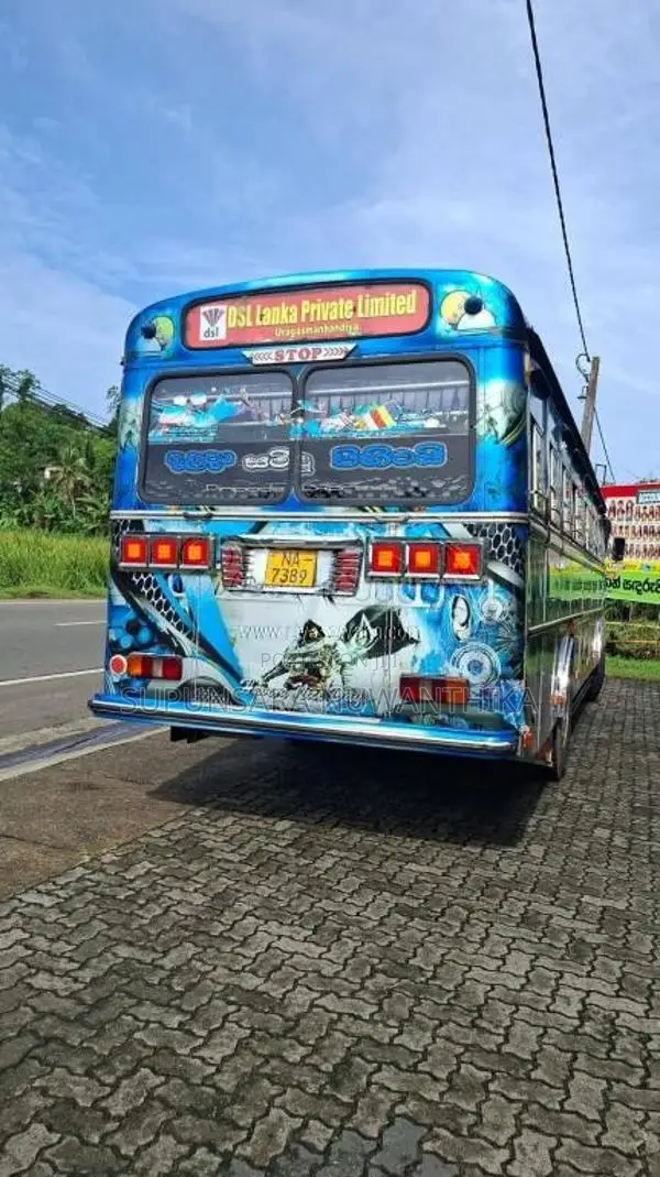 Ashok-Leyland Viking 2009 Bus (Used)