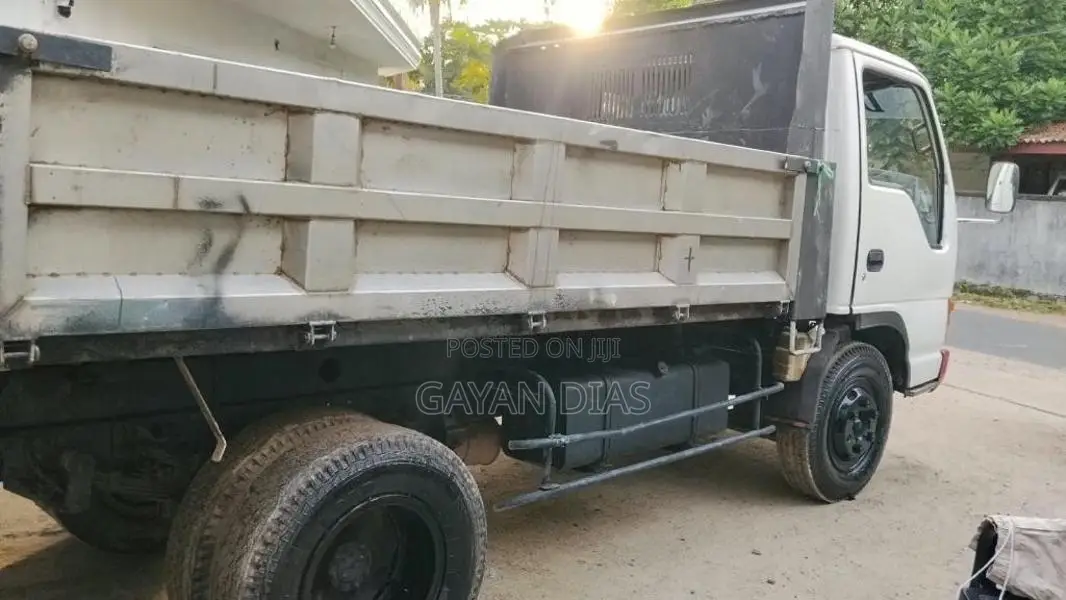 Isuzu Tipper 1999 Lorry (Used)