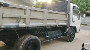 Isuzu Tipper 1999 Lorry (Used)