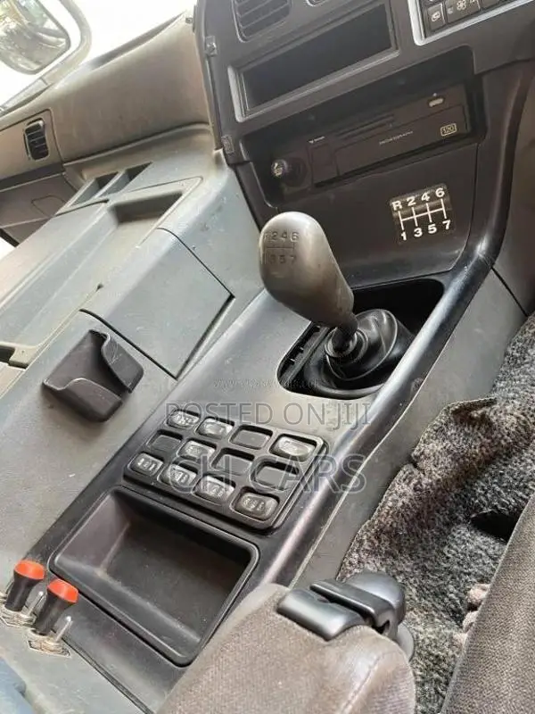 Mitsubishi Fuso Self Lorder Low Bed 2001 Lorry (Used)
