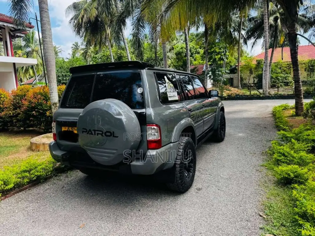 Nissan Patrol 1999 SUV (Used)