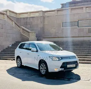 Mitsubishi Outlander 2014 SUV (Used)