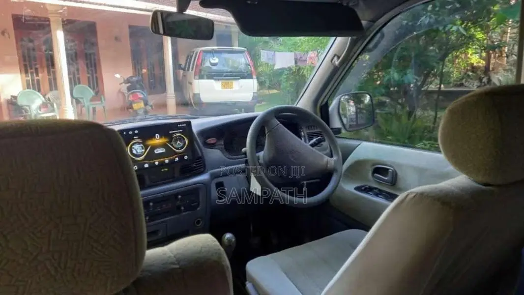 Toyota Noah CR42 2002 Van (Used)
