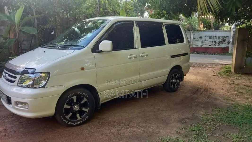 Toyota Noah CR42 2002 Van (Used)