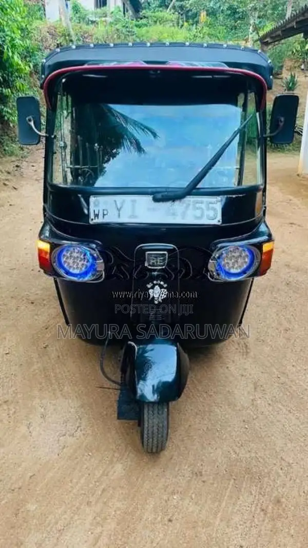 Bajaj RE 205 2011 Three Wheel (Used)