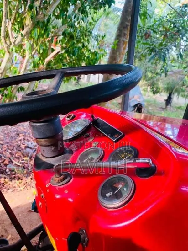 Massey-Ferguson 240 2012 Tractor (Used)