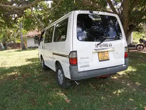 Nissan Vanette 2002 Van (Used)