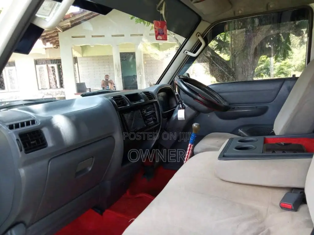 Nissan Vanette 2002 Van (Used)