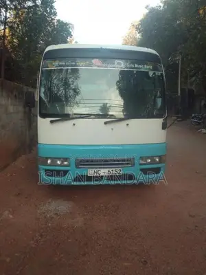Isuzu 2008 Bus (Used)