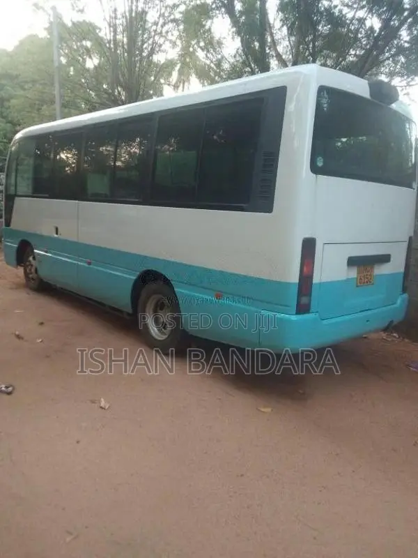 Isuzu 2008 Bus (Used)