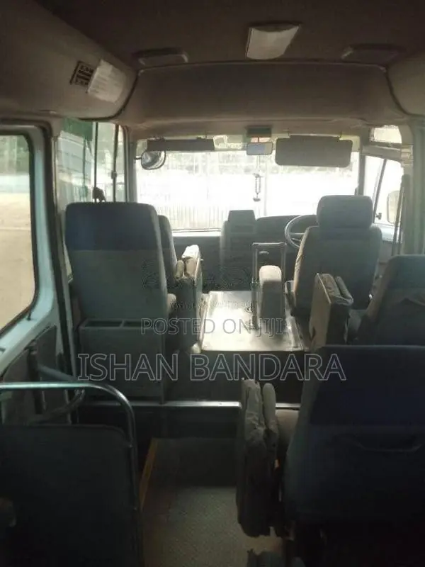 Isuzu 2008 Bus (Used)