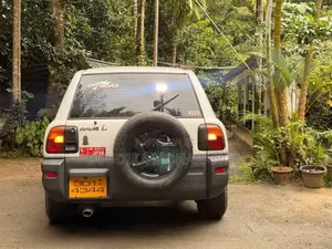 Toyota RAV4 1996 SUV (Used)
