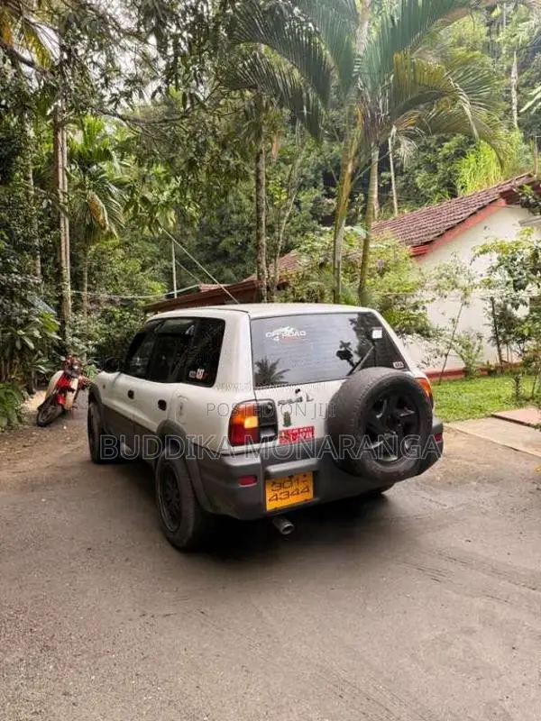 Toyota RAV4 1996 SUV (Used)
