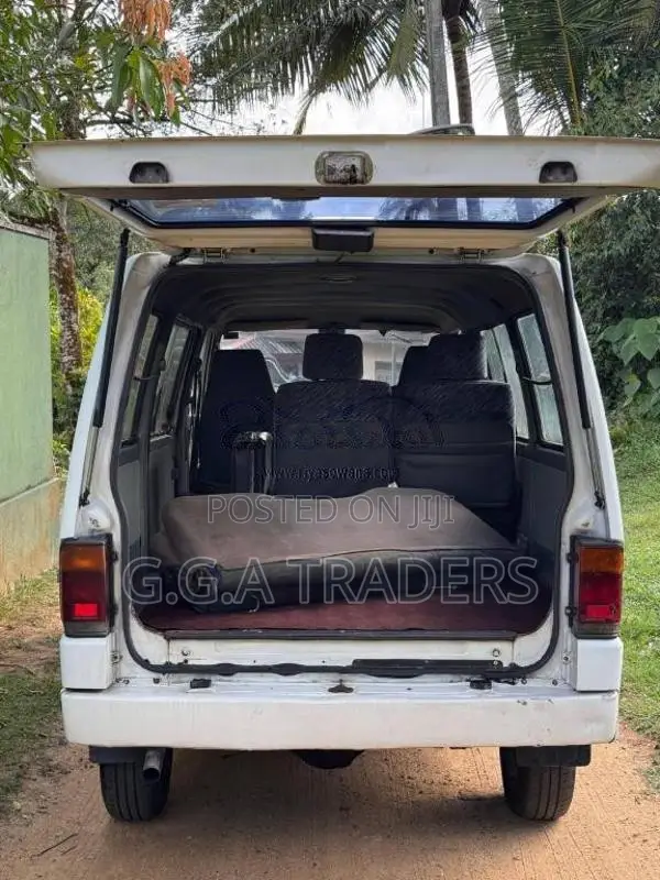 Mazda Bongo 1995 Van (Used)