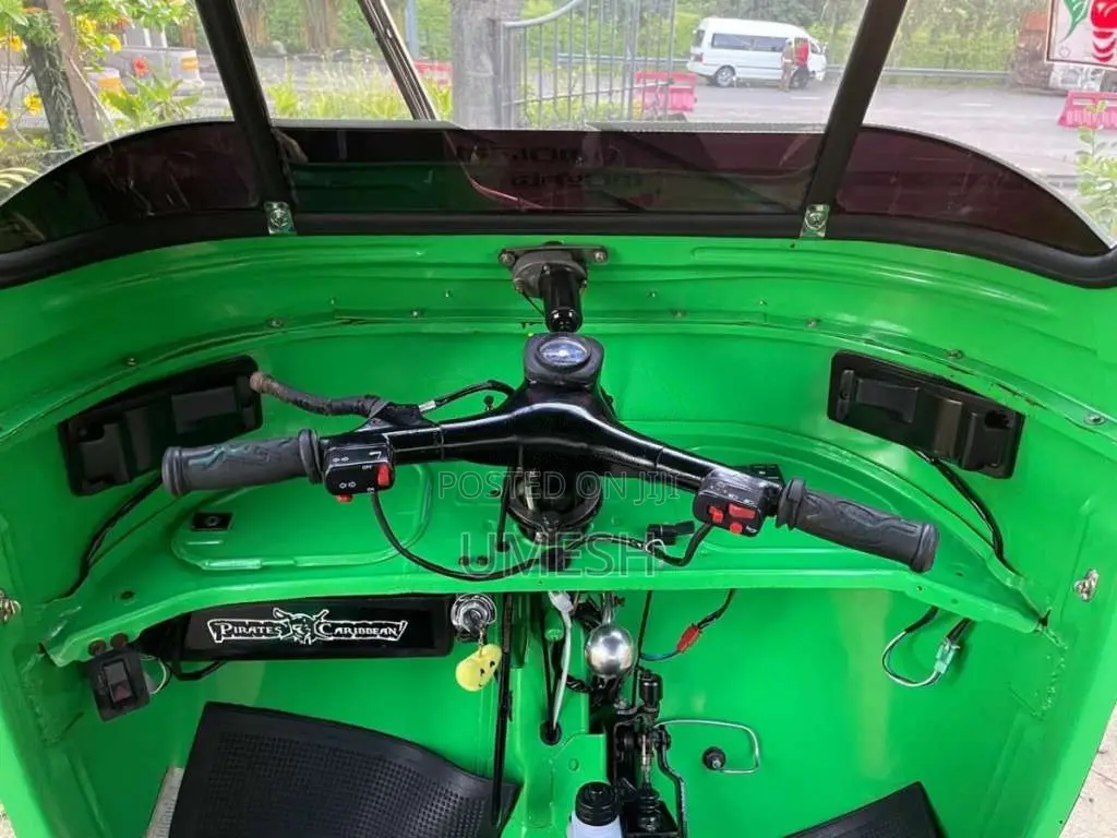 Bajaj RE 2 Stroke 2007 Three Wheel (Used)